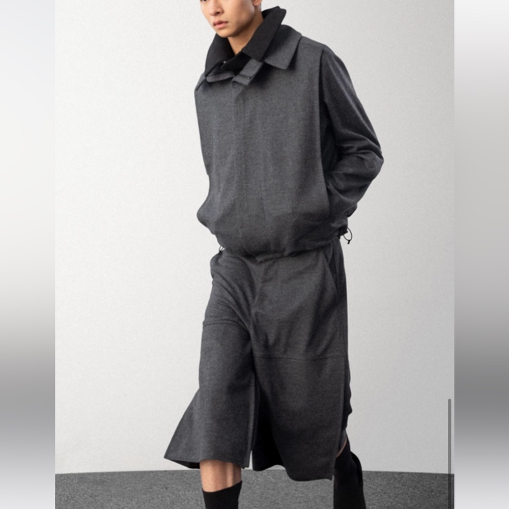 COS tailored set with folded a line skirt and a hooded jacket 6 - Picture 6 of 14
